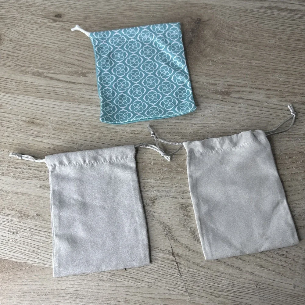 Kendra Scott Small Drawstring Dust‎ Bags Set Of 3 - 2 Gray & 1 Turquoise